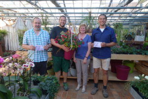 von links: Herr Harald Werner (1. Platz), Florian Brandner, Frau Strebl (2. Platz, in Vertretung für Herr Martin Strebl), Herr Heinz (3. Platz, in Vertretung für Frau Andrea Heinz)